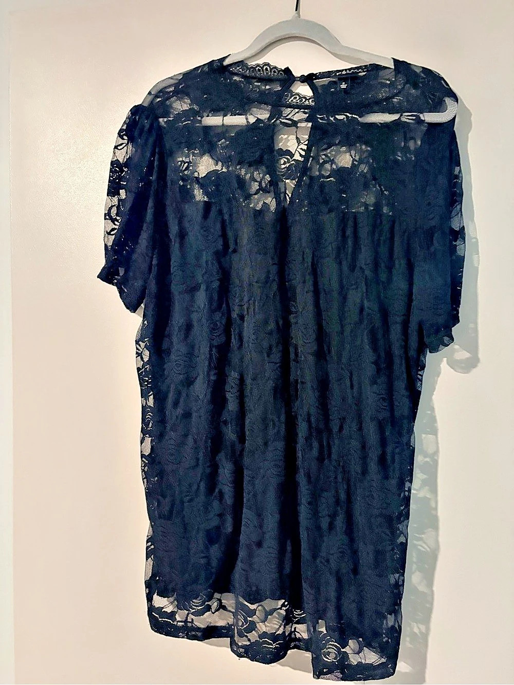 Torrid Black Floral Lace Tunic Size 2 Like New